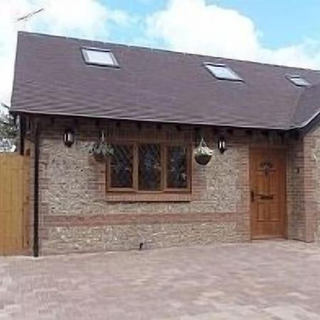 Hunters Retreat Villa Lyminster Bagian luar foto